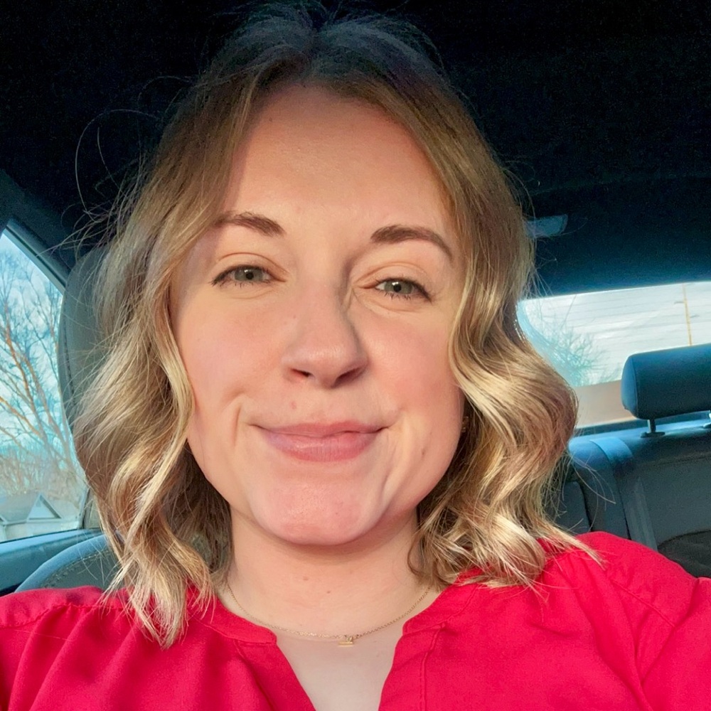 Meet your Posher, Lauren